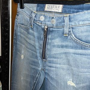 NWT Textile Elizabeth & James Cooper Distressed Skinny Jeans w/ Front Zip 27
